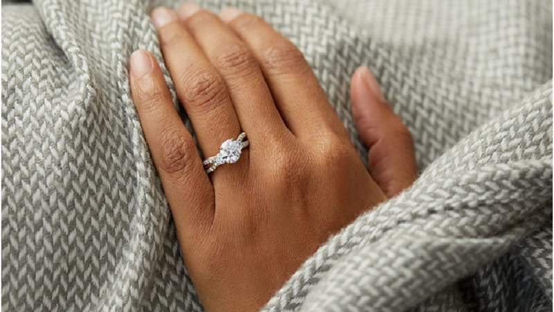 Advisable tips for buying Diamond engagement rings