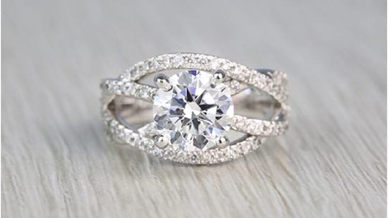 Factors To Consider When Picking A Diamond Engagement Ring