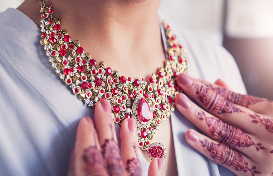 Top 4 Costume Jewellery Hacks You Need to Know