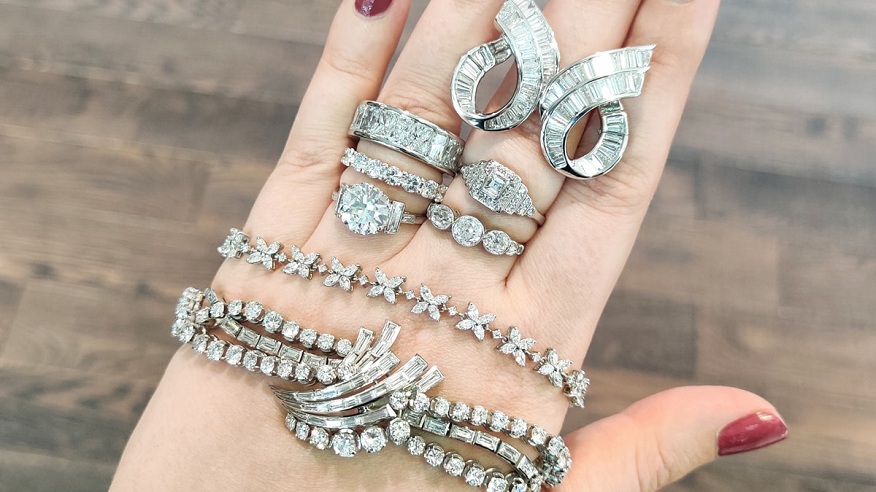 Modern Trends in Vintage Jewellery: Blending Eras with Style